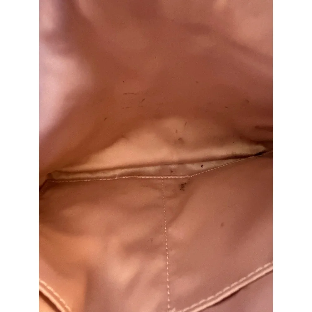 Coach material lining